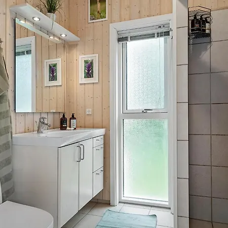Semesterbostad 3 Bedroom Stunning In