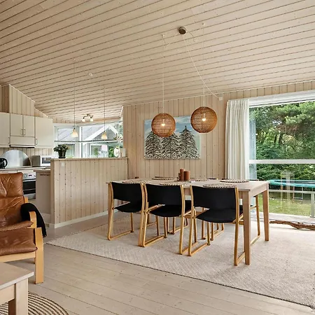 3 Bedroom Stunning In Prázdninový dům Kalundborg